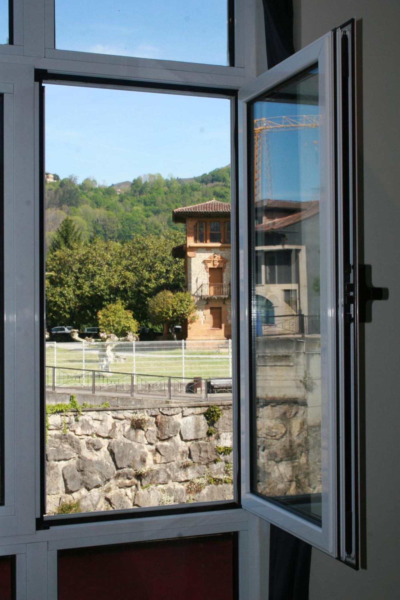 Hotel Nochendi Onís Exterior foto